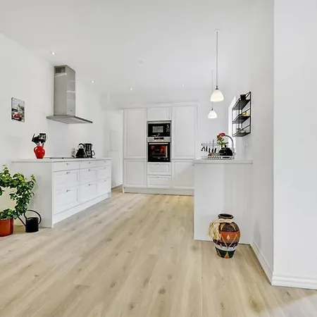 Feriehus *****elegant Feriebolig I Hjertet Af Kerteminde