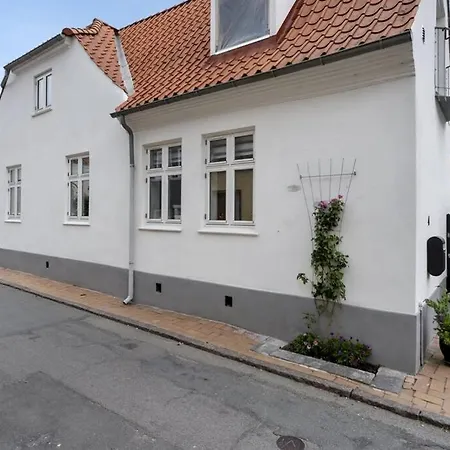 Feriehus *****elegant Feriebolig I Hjertet Af *